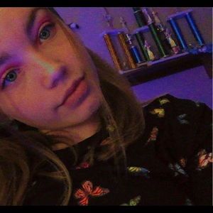 Meet your Posher, Halle